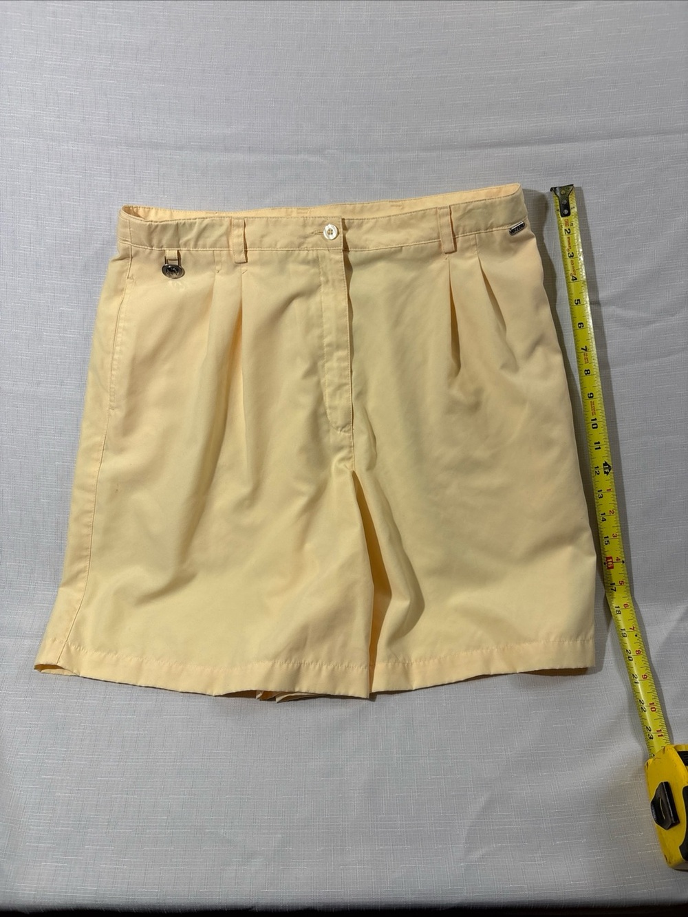 Liz Golf Women’s Size 16 Pleated Yellow Chinos